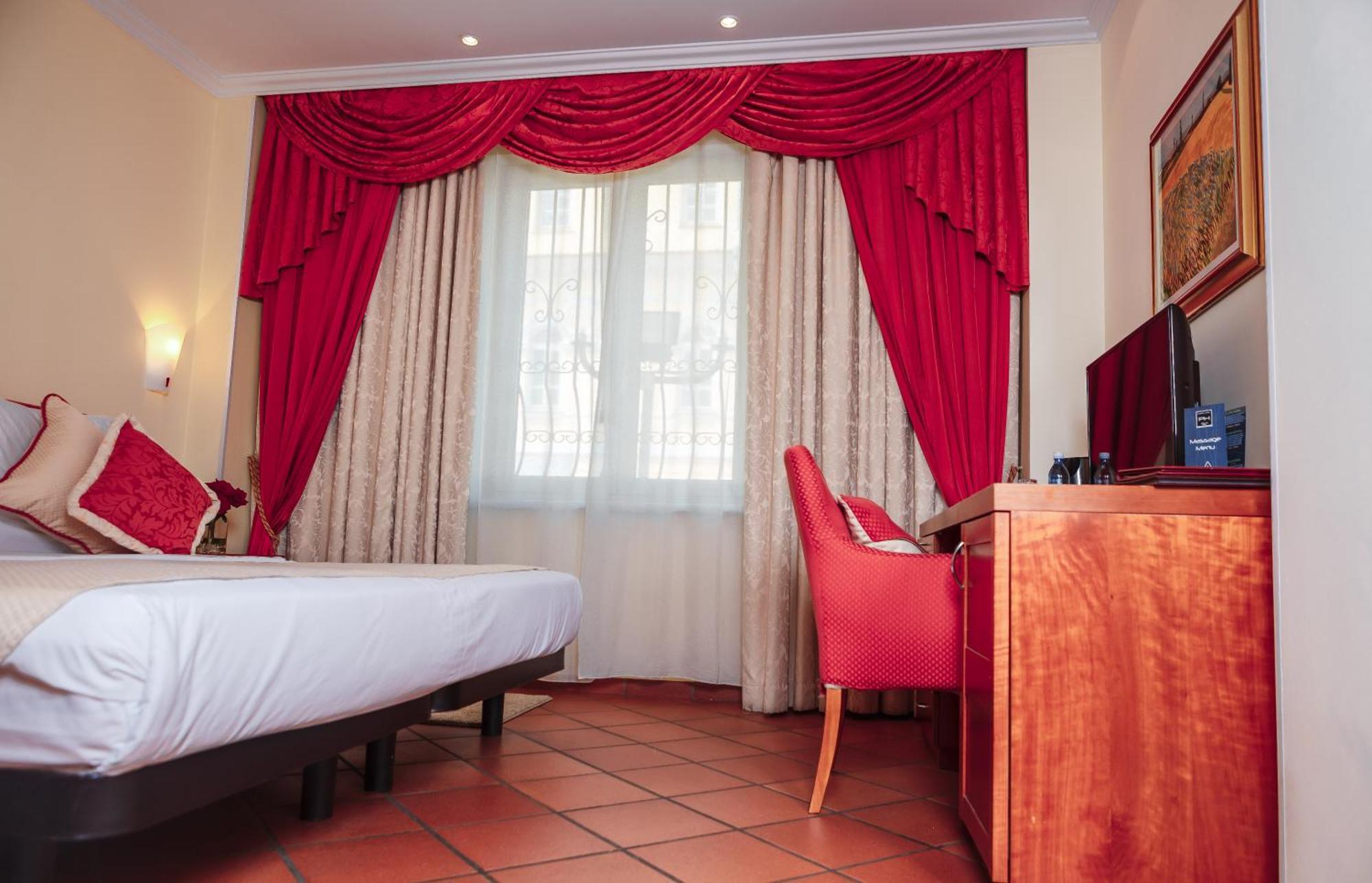 Hotel Pushkin Uralsk Værelse billede