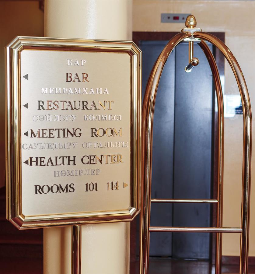 Hotel Pushkin Uralsk Eksteriør billede
